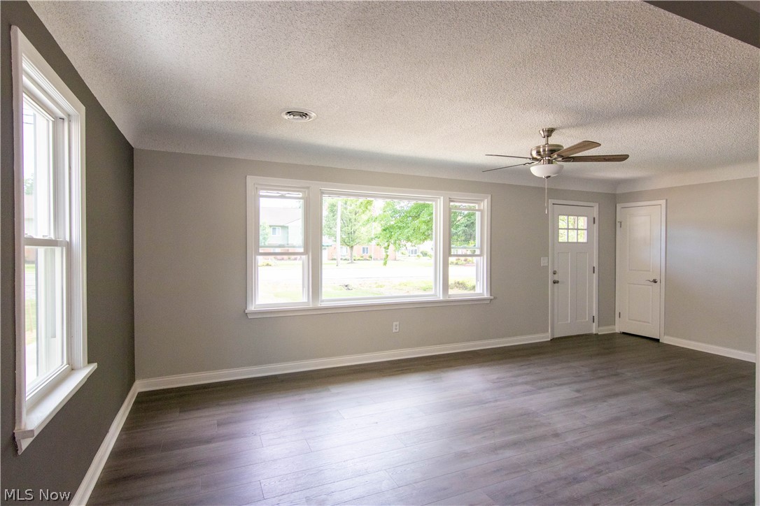 Lakeshore Blvd Estates 01 - Residential
