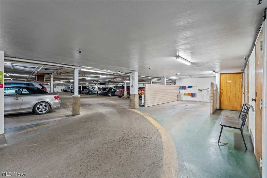 Carlton House Condo - Residential