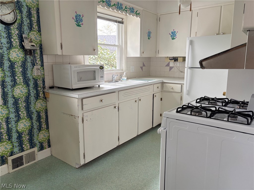 Fairlawn Park - Residential Lease