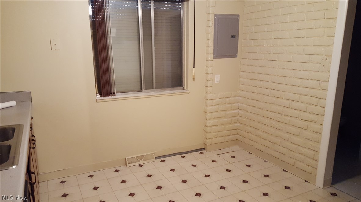 Clarkwood Twnhse Condo 02 - Residential Lease