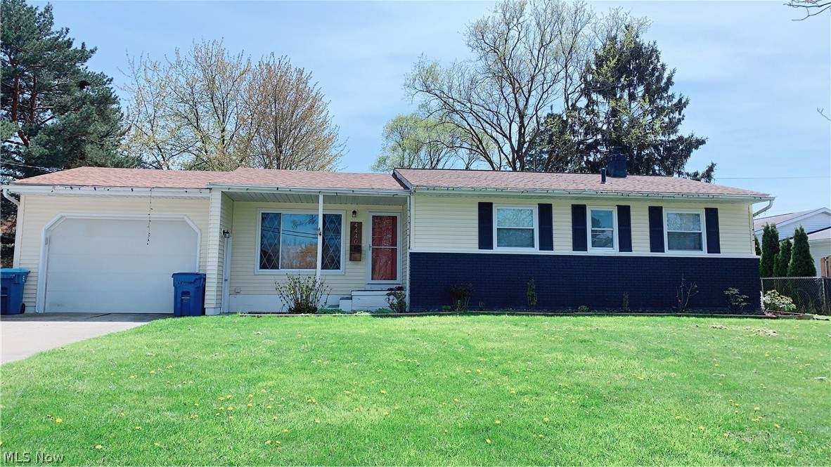 Fresh paint with 3 beds 2 baths home with finished basement, Ac/furnace/water heater 2014,roof 2016. Nice and big Backyard, A must see home.