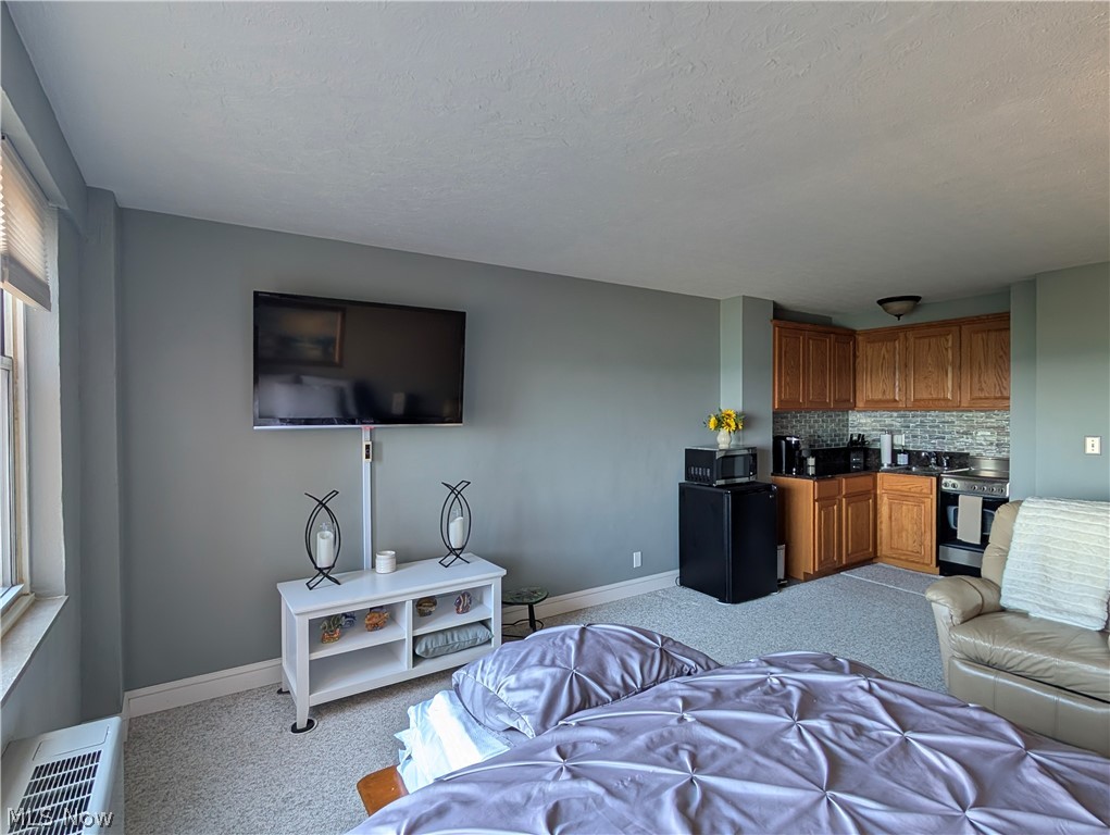 Lake House Condo - Residential