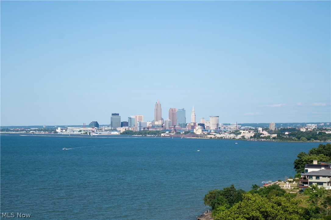 Lake House Condo - Residential