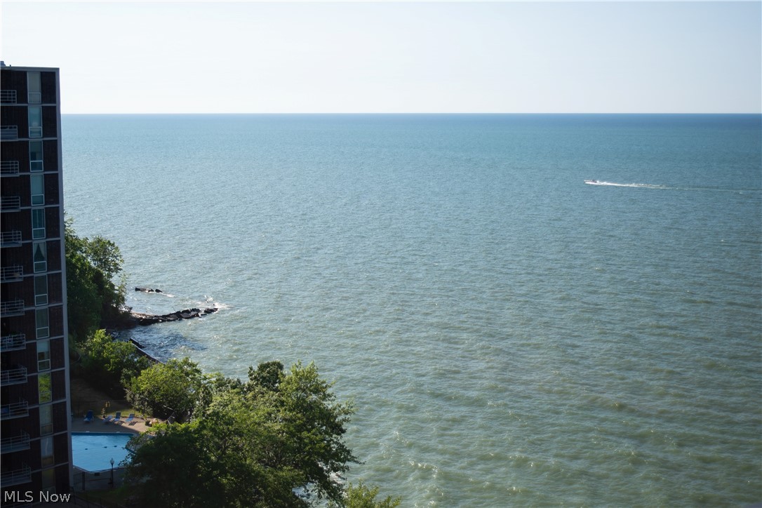 Lake House Condo - Residential