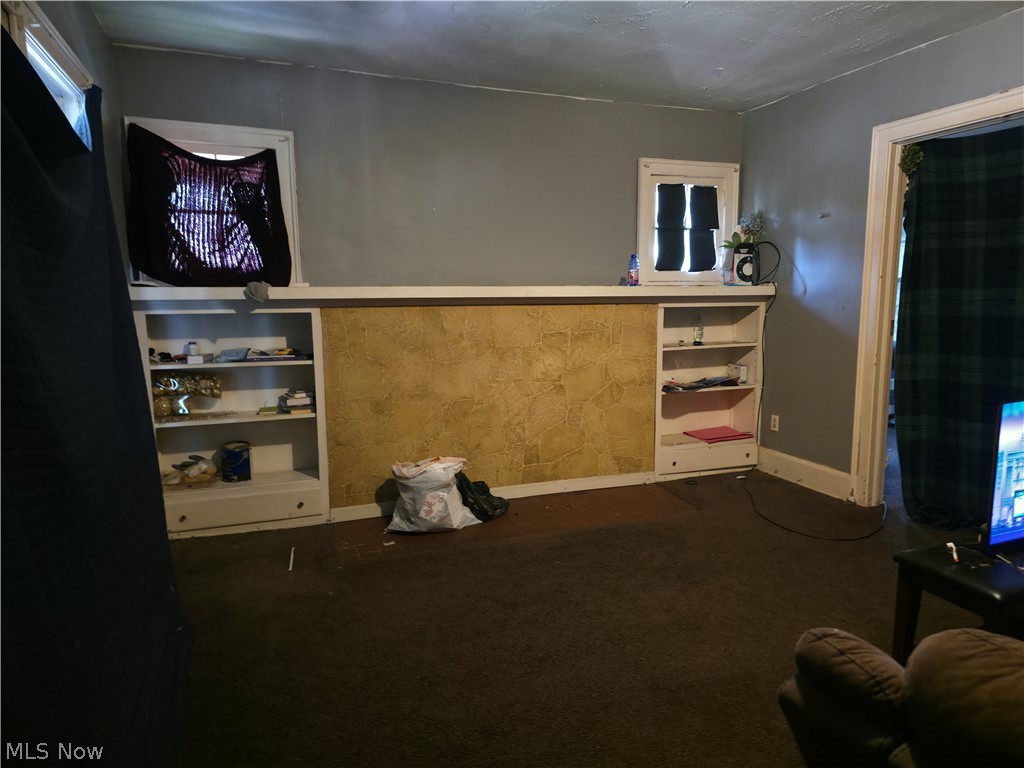 Hall Park - Residential Income