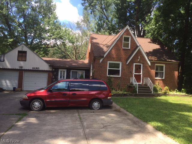 Diamond in the rough!!!!Good size kitchen with maple cabinets(some broken), granite counters(broken corner of granite) opens to huge family room that overlooks park-like yard, boasts stone fireplace and has few broken windows. Full bath has been updated, ceiling fans in the bedrooms(broken doors and some holes in the walls). Breezeway connects garage and the house as a mudroom. House needs a lot of TLC, but has good potential.