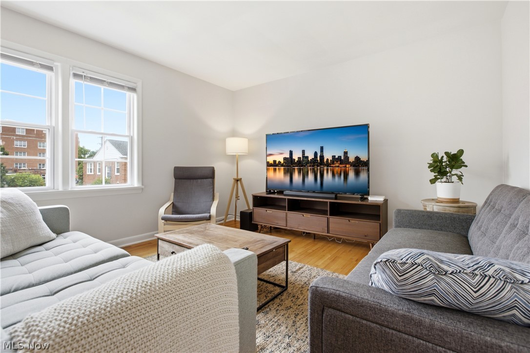 Kenilworth Gardens Condo - Residential