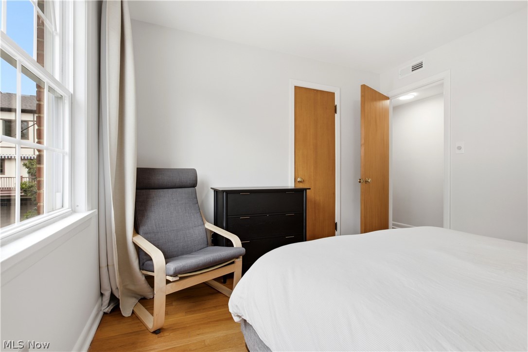 Kenilworth Gardens Condo - Residential