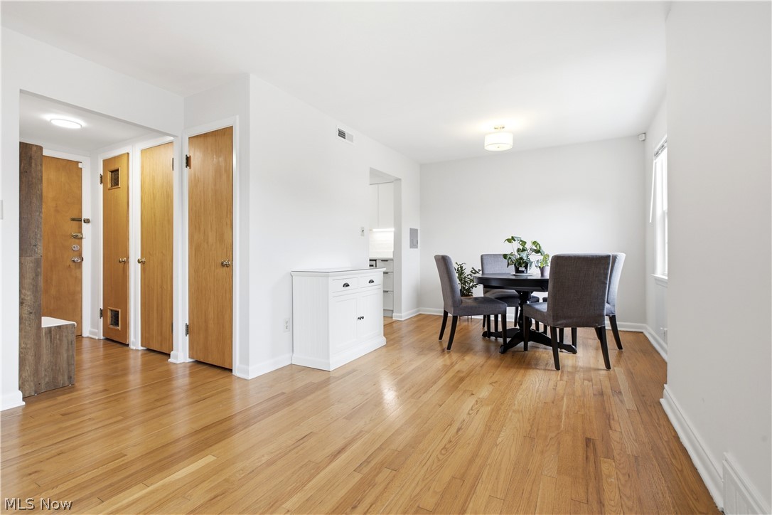 Kenilworth Gardens Condo - Residential