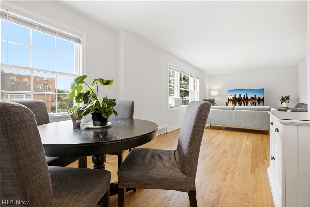 Kenilworth Gardens Condo - Residential