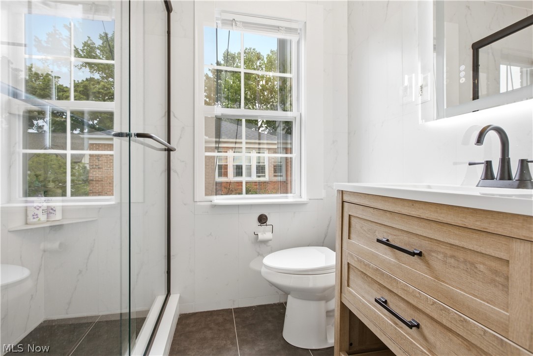 Kenilworth Gardens Condo - Residential