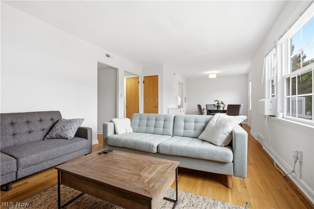 Kenilworth Gardens Condo - Residential