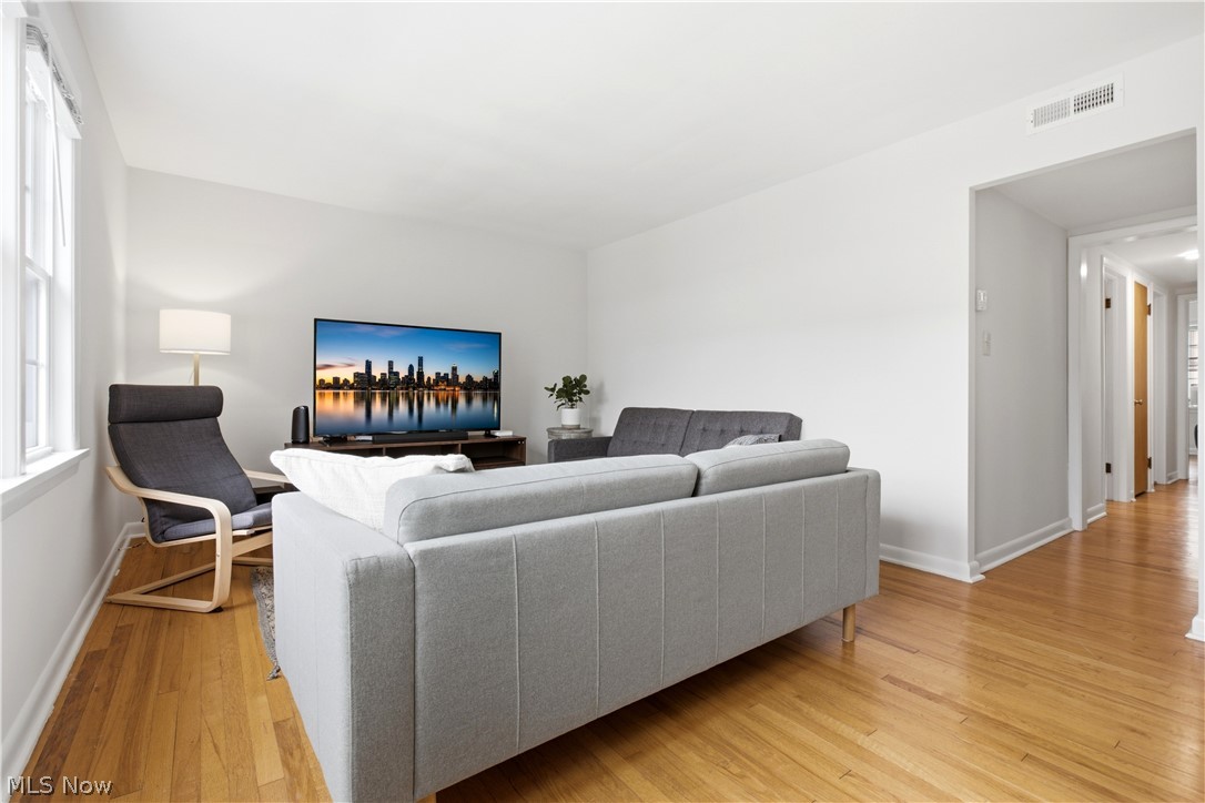 Kenilworth Gardens Condo - Residential