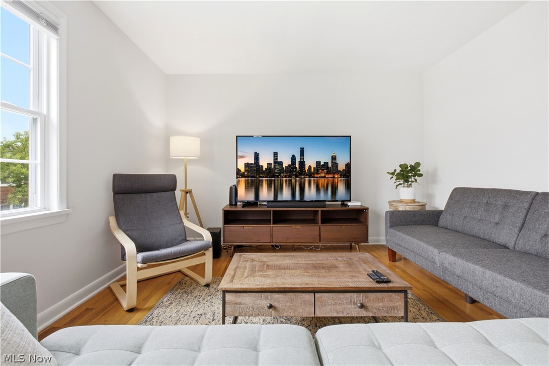 Kenilworth Gardens Condo - Residential