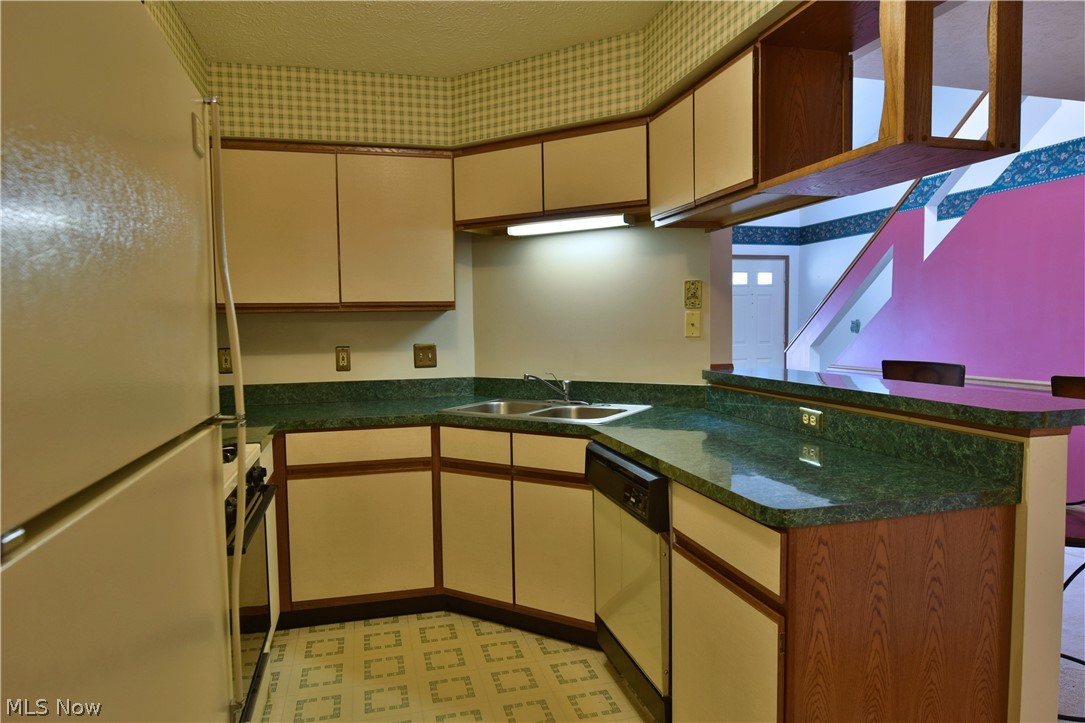 Lake Pointe - Residential