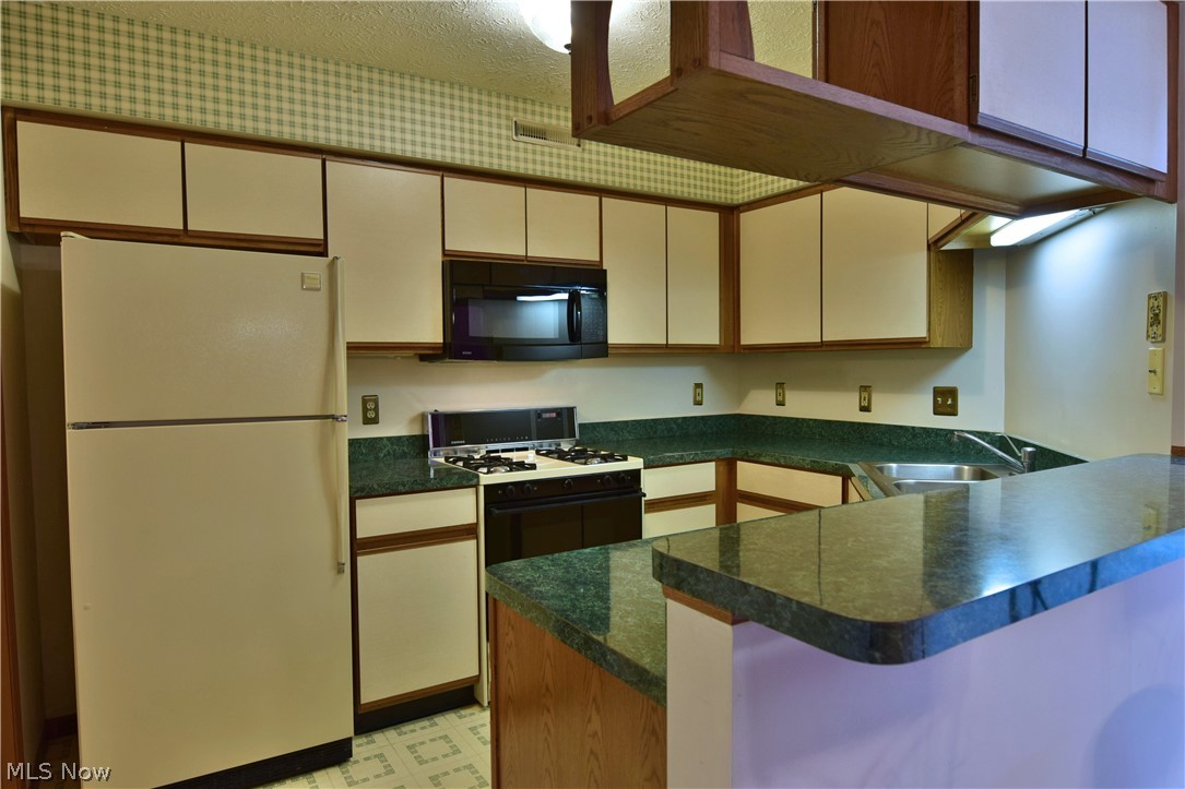Lake Pointe - Residential
