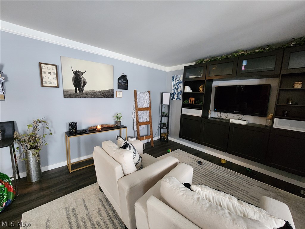 Oakview Manor - Residential