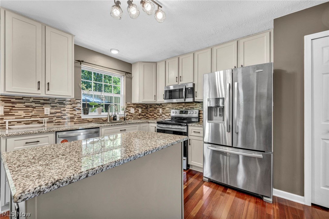 Deerfield Mdws 32 - Residential