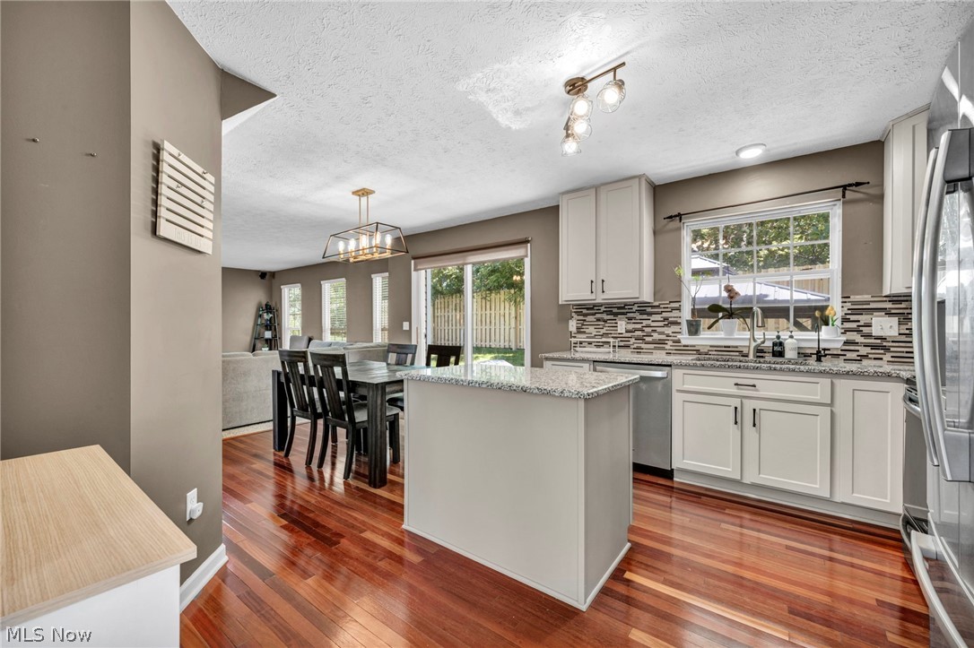 Deerfield Mdws 32 - Residential