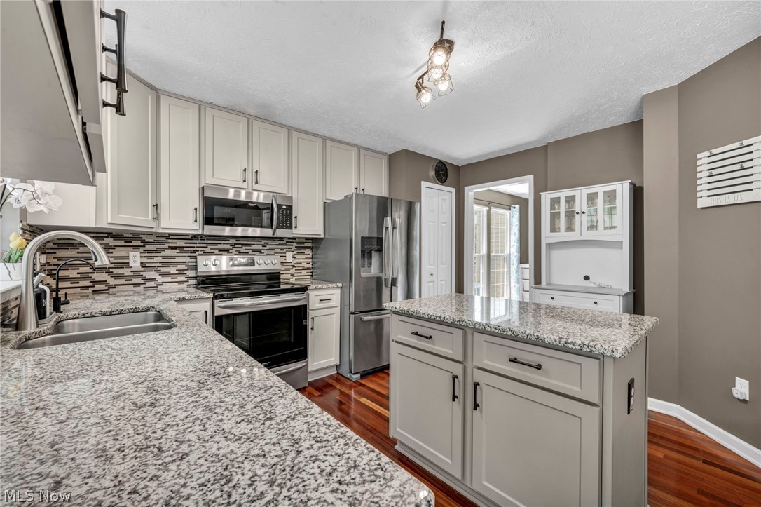 Deerfield Mdws 32 - Residential