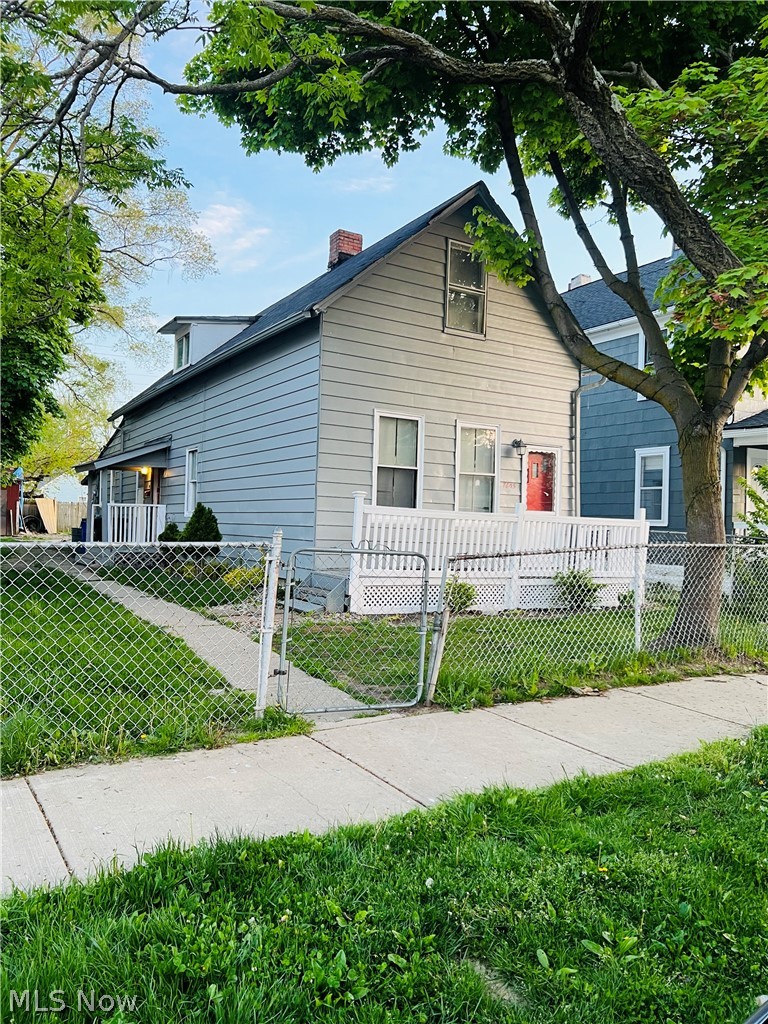 James M Hoyts - Residential