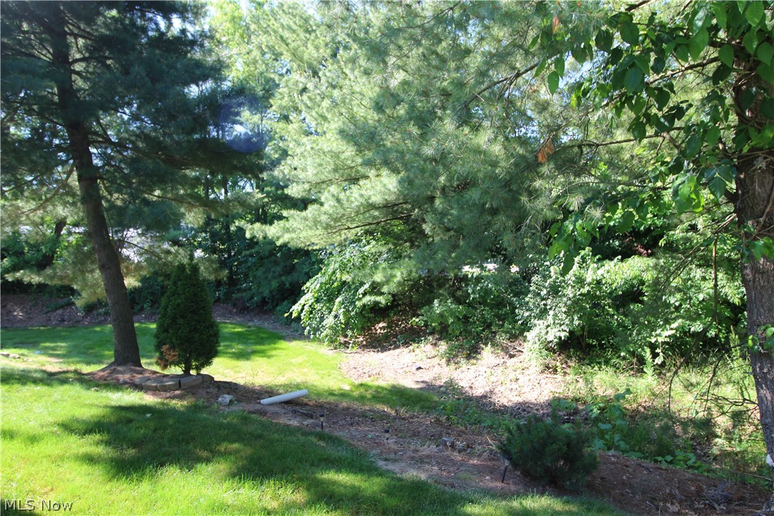 Hedgerow Condos - Residential