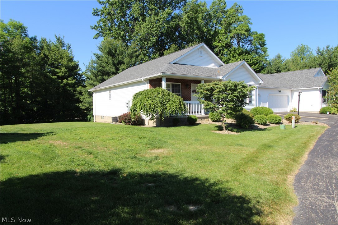 Hedgerow Condos - Residential