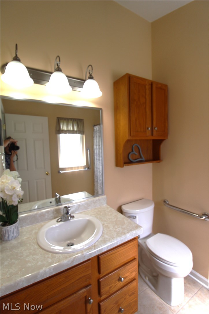 Hedgerow Condos - Residential