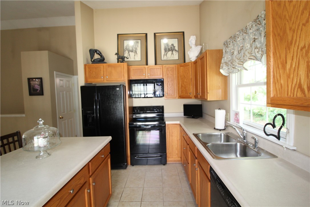 Hedgerow Condos - Residential