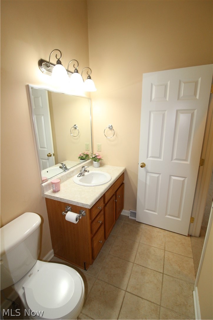 Hedgerow Condos - Residential