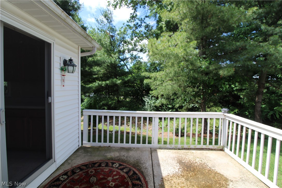 Hedgerow Condos - Residential