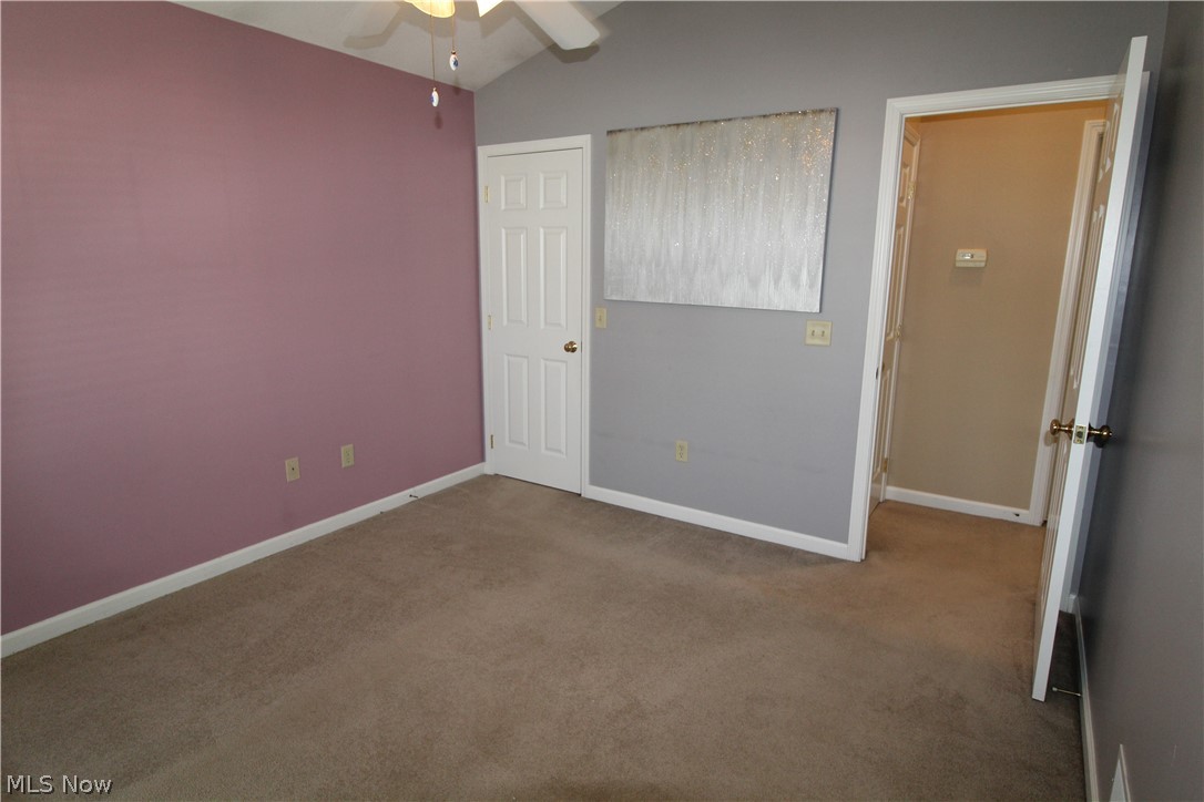 Hedgerow Condos - Residential