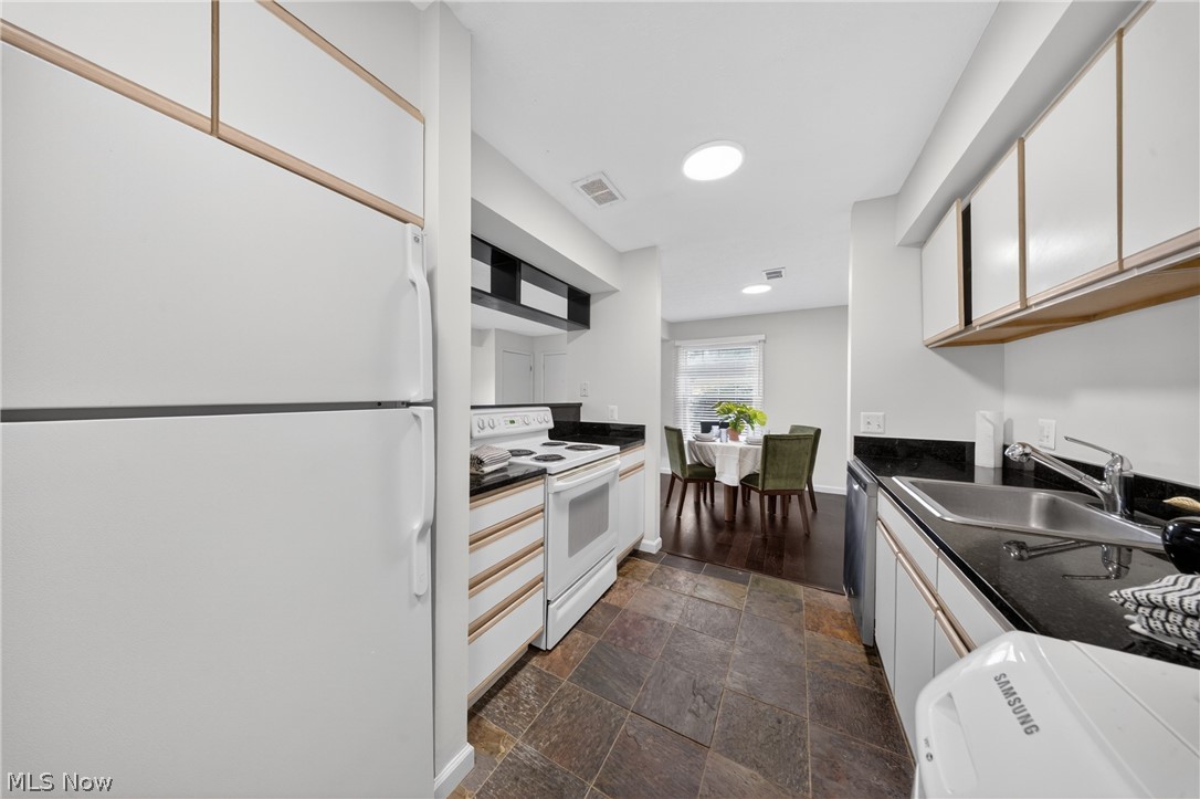 Aurora Shores Condo - Residential