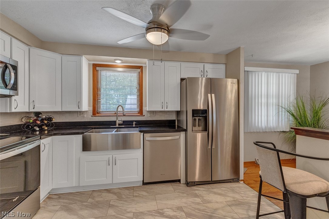 Bedford Colony Club Apts - Residential