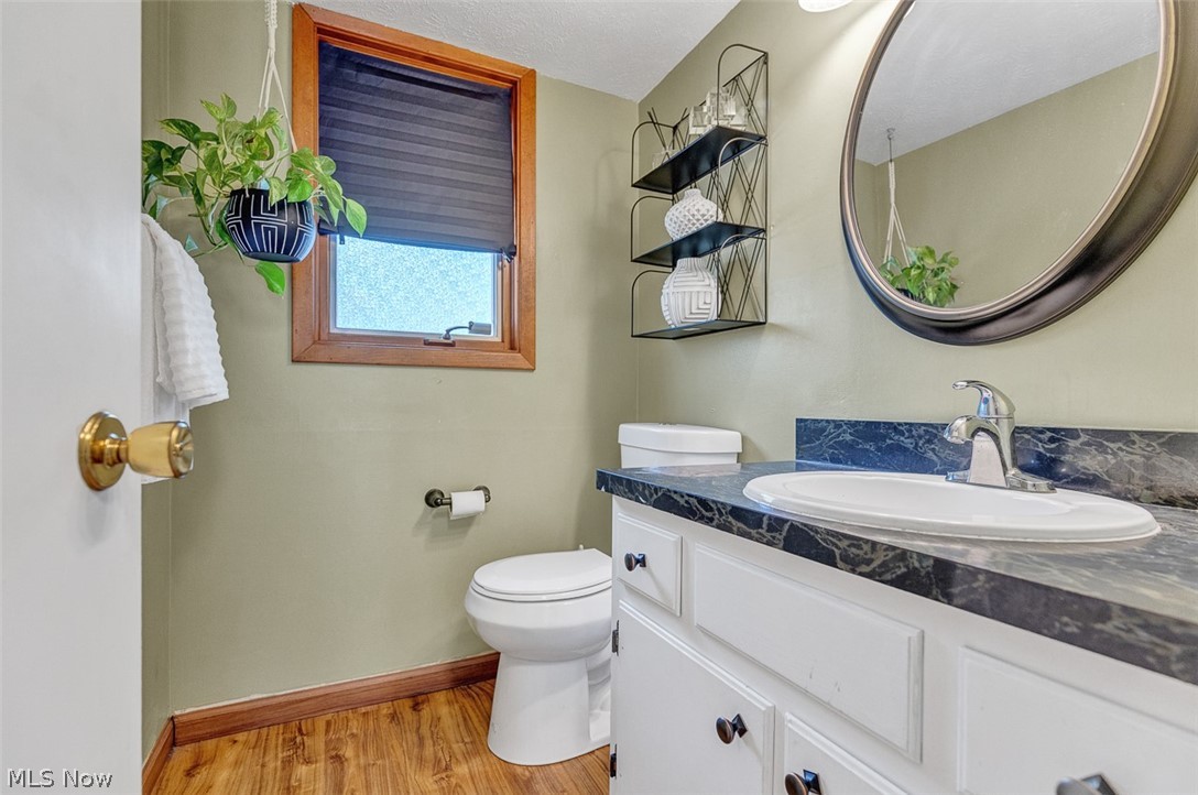 Bedford Colony Club Apts - Residential