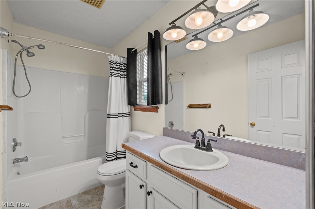 Lakes/Brittany Pointe - Residential