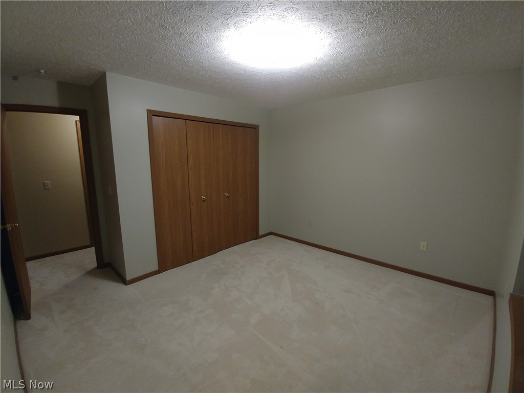 Courts Country Lakes Condo - Residential Lease