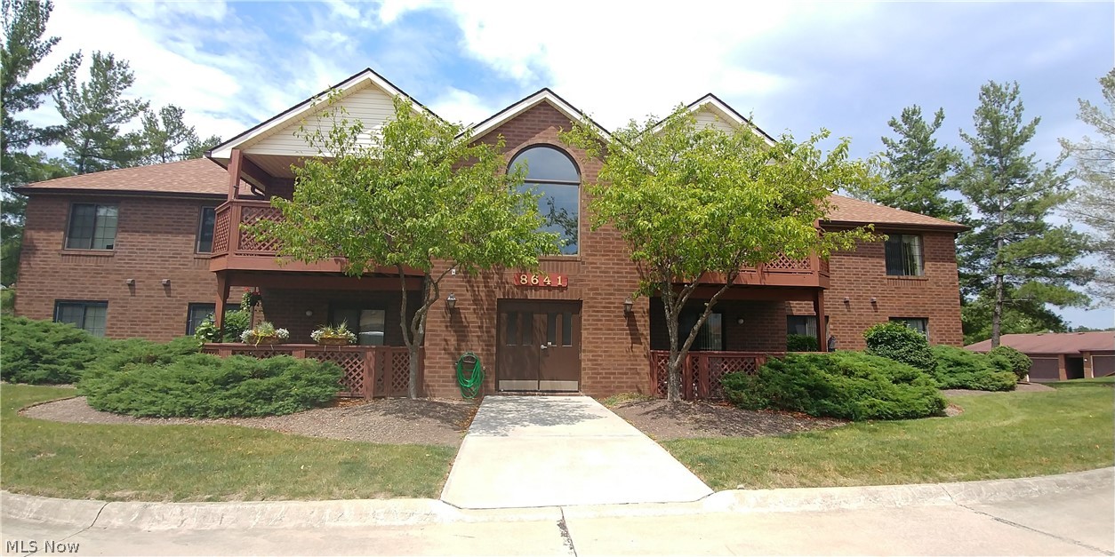 Lovely condo in Courts of Country Lakes! Open floor plan! Spacious great room with fireplace opens to private balcony overlooking green space. Fully appointed kitchen with all appliances and breakfast bar. Stackable washer and dryer. Dining area with wood laminate flooring. Master suite has walk in closet with organizers and private bath. Spacious second bedroom and second full bath with wide vanity and tub. Amenities include pool, clubhouse, basketball, and scenic lake. Conveniently located. Top rated school district. Minimum one year lease.