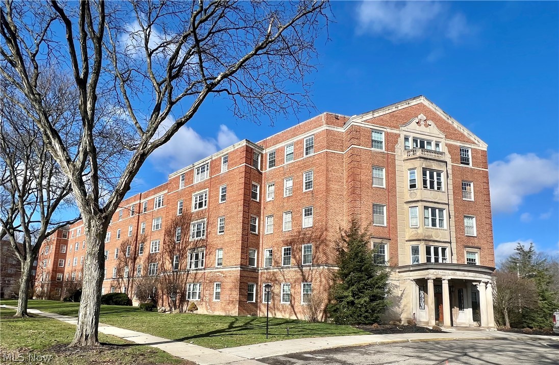 South Park Manor Condos - Residential