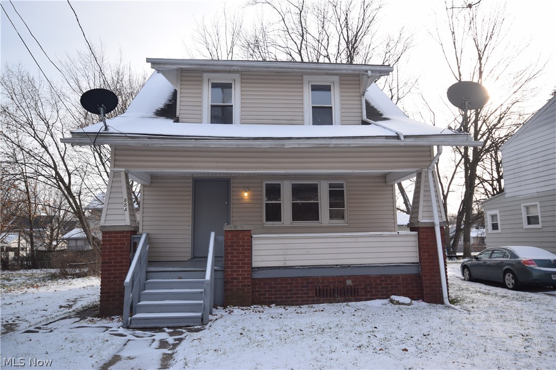 Welcome to 884 Lovers Lane, this colonial features three bedrooms and one bathroom.  Hardwood floors throughout.  Updated Vinyl siding. Almost 1200 square feet of living space.  Why rent?  Call today to schedule your private tour.