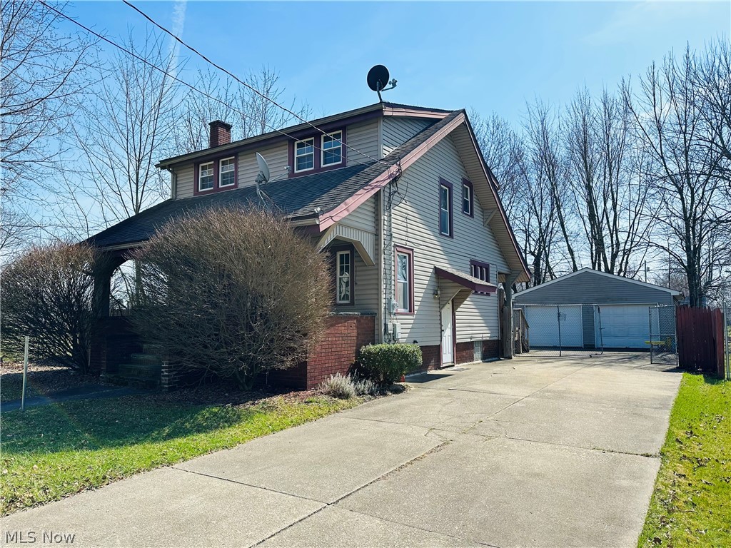 Warren 3 bed 1 bath rental or primary residence. Floors will need re-sanded due to pets. Home will need new carpeted. Nice deck in the back w/ 2 car garage. Kitchen can be re-configured if layout is not suitable. Quiet street.