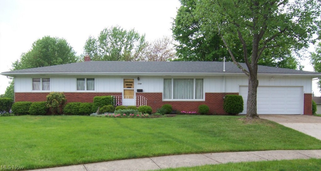 Move right into this immaculate 3 bedroom, 1 1/2 bath ranch located on a cul-de-sac off a dead end street. This home is close to Shopping, Route 8 Expressway, Parks, Stow Post Office, and Public Transportation.  And, just down the road you will find several restaurants - dine in or fast food! Most of the house has been recently painted with neutral tones and NO wallpaper! There are beautiful hardwood floors in all bedrooms, hallway and the living room. The very large basement with laundry area, could be finished into a huge rec room and still leave plenty of space for storage. The 2+ car garage has plenty of room for two large vehicles, storage or work bench, and has a newer garage door (2014). The huge country kitchen is fully applianced with a newer GE dishwasher (2014), and there is room for an eating area and an abundance of space for the family to hang out!  It has a newer roof (2012) and the A/C was replaced in (2006). The owner is offering a one-year home warranty for the buyer'