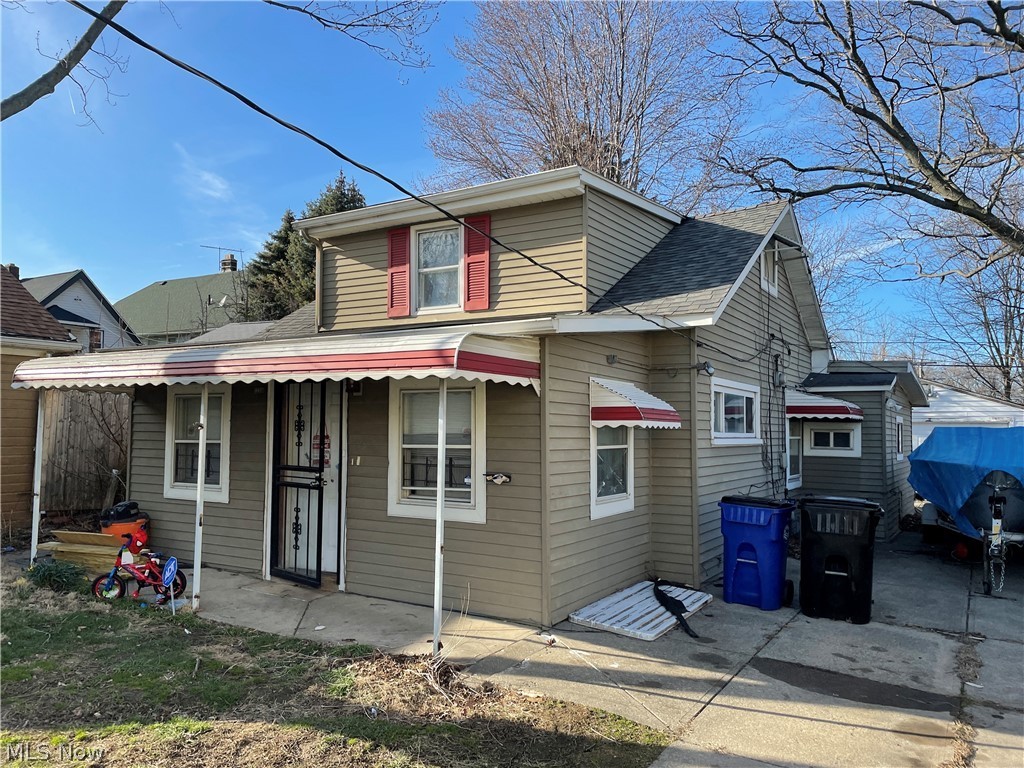 Investors Welcome.  Property has a tenant and will be selling with tenant in place. Property is Being Sold AS-IS.