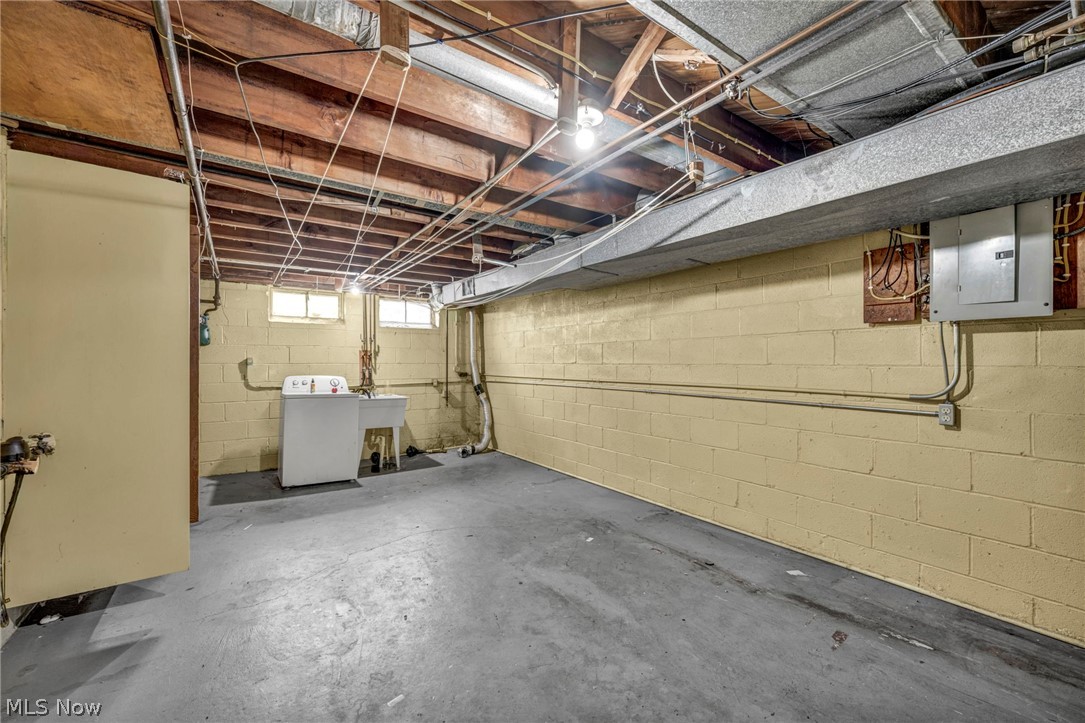 East Side & Land Cos Lander G - Residential
