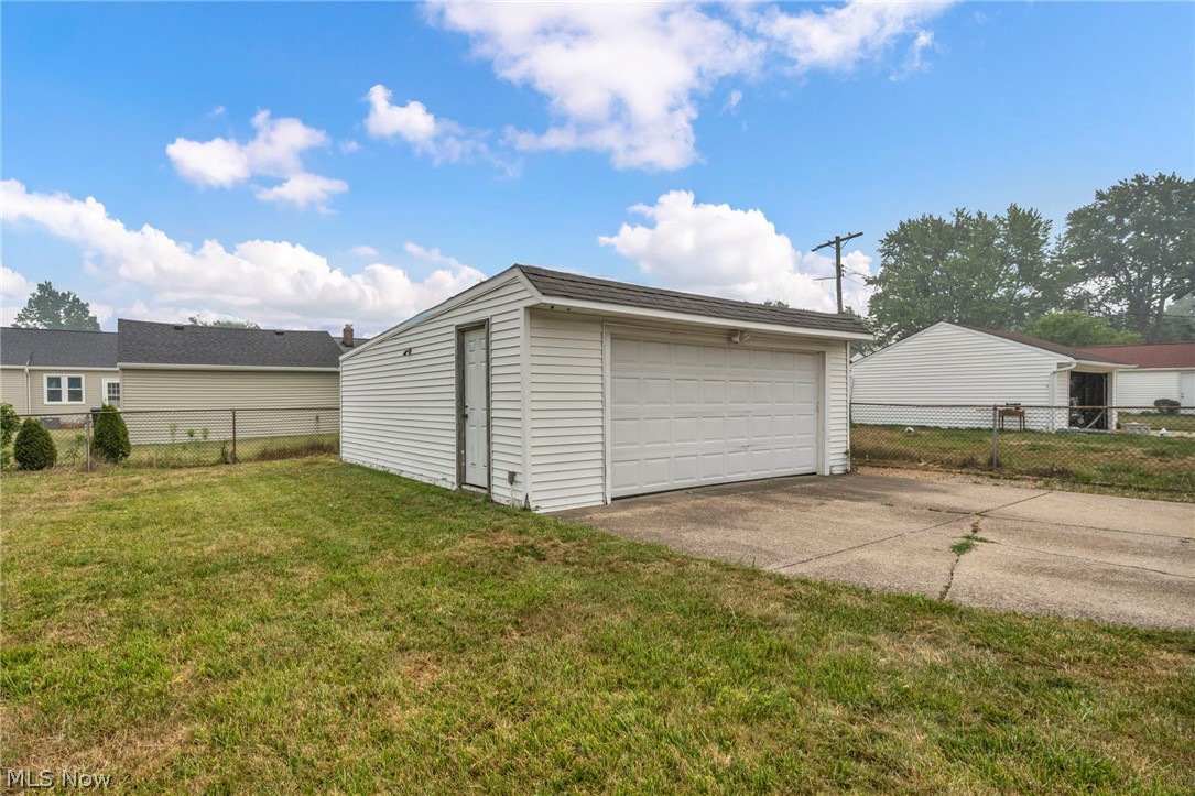 East Side & Land Cos Lander G - Residential