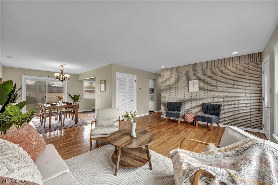East Side & Land Cos Lander G - Residential