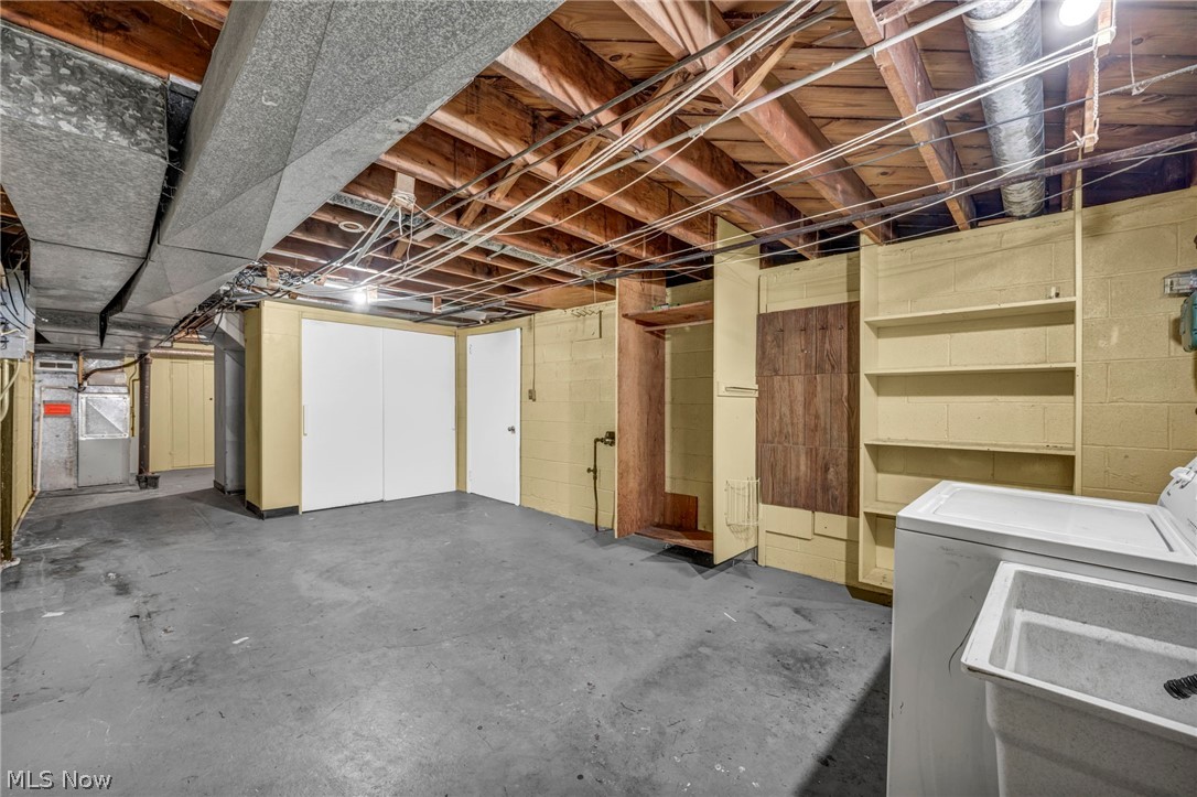 East Side & Land Cos Lander G - Residential