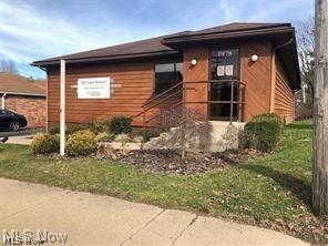 Prime Location on Maple Ave.. This office has parking for 12 cars. The structure was built in 1950 but was completely remodeled in 1987