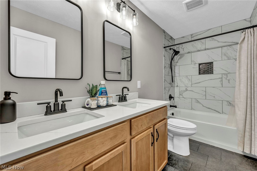 Golden Estates - Residential