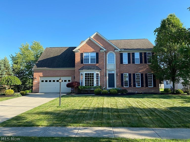 Welcome to this beautiful home in Willowbrook! This colonial style house has a 2-story foyer, ample natural light, and 4/5 bedrooms on the second level- all ready for you to call it home! The 5th bedroom is a massive 15x19 bonus room that has limitless options (recently wired for a closet light install)! Recent improvements include a gorgeous double vanity in the upstairs main bathroom, new carpet in the finished basement, and lighting fixtures/ceiling fans throughout the home. The Master Bedroom has vaulted ceilings, double closets and ensuite with a large corner soaker tub and double vanity. A wired ceiling speaker sound system can also be found on all three levels: Master, Dining, Kitchen, and Basement. The first floor has 9 foot ceilings, crown molding, gas fireplace with stone up to the ceiling, sunroom and much much more! Ample counter space, tall beautiful cabinets, convection double ovens, and countertop seating are just a few of the kitchen?s highlights. Large dining and front